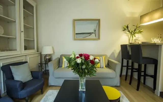Louvre  Bed And Breakfast - photo 2