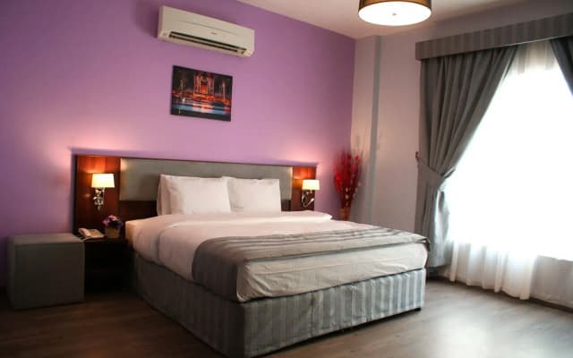 Weekend Hotel & Apartments - photo 2