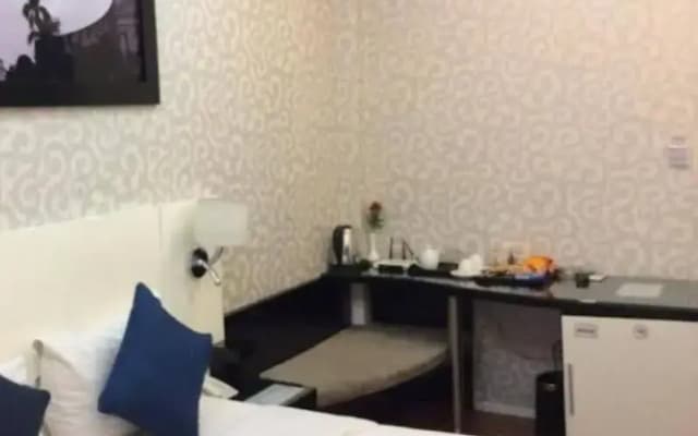 M Belle Hotel - photo 5
