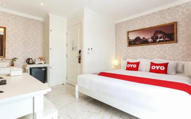 B2 Riverside Colonial Hotel - photo 2