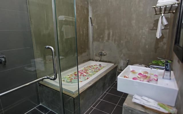 Minea D' Angkor Boutique - photo 5