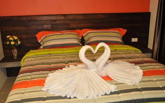 3 Bees Resort - photo 4
