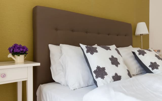Town Hall Apartments - photo 5