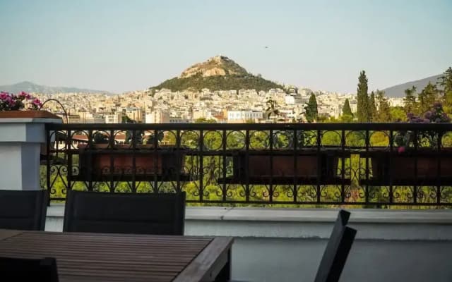Unique Sunlit House Overlooking the Acropolis - photo 5