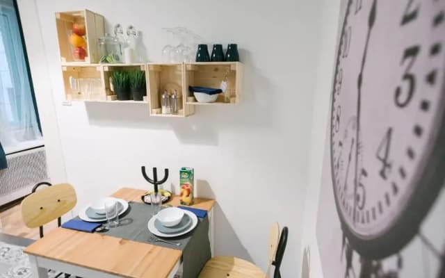 d.Five Golden Hand Luxury Apartment - photo 3