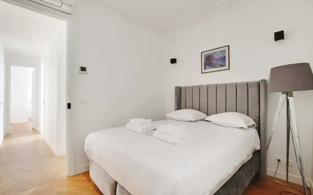Superb Apartment - 3bd/8p - Arc de Triomphe - photo 4