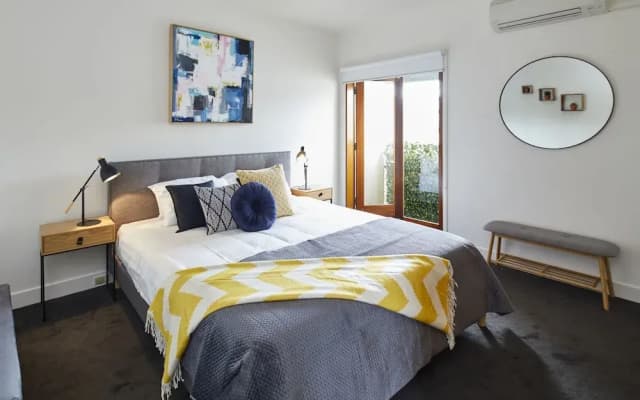 Spacious Carlton 1 bedroom Apt With Secure Parking - photo 2