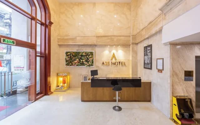 A25 Premium Hotel - 29 Le Thi Hong Gam - photo 2