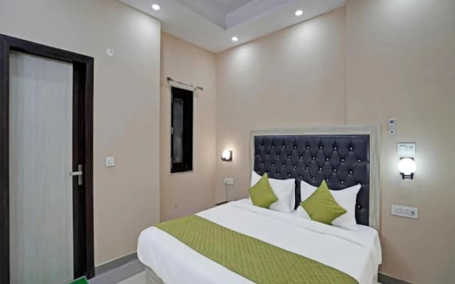 Hotel Green Chilly - photo 4