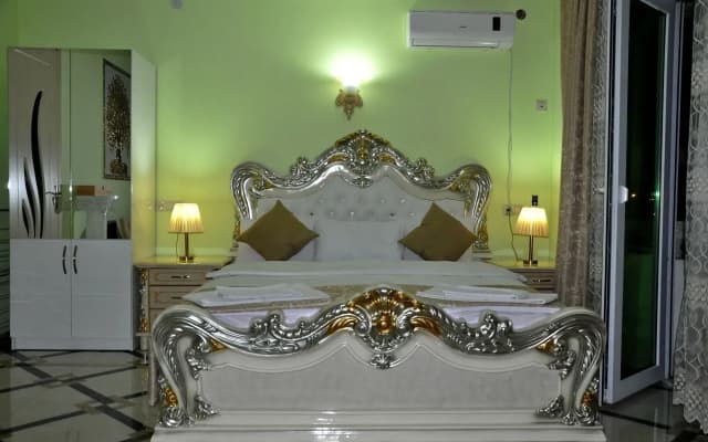 Hotel White Palace - photo 4
