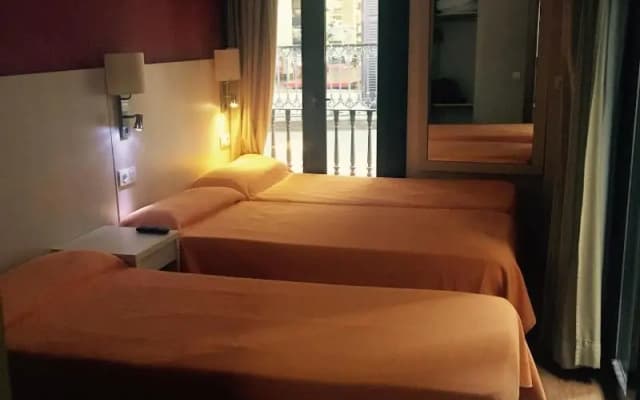 Hostal Fina - photo 3