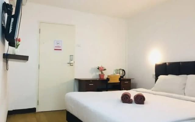 Owl's Nest Hostel - photo 5