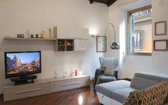 Large and Elegant 3 bed Flat in Central Location! - photo 5