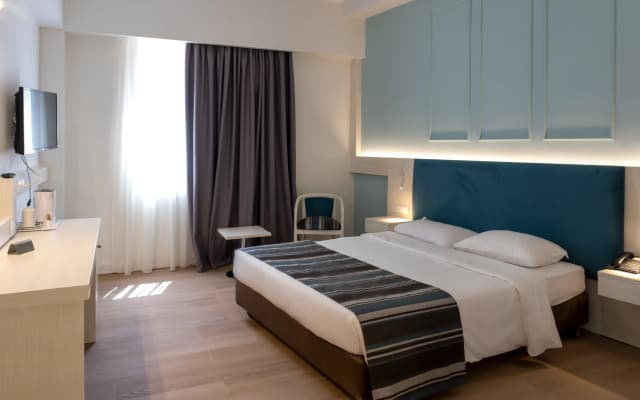 Athens Cypria Hotel - photo 4