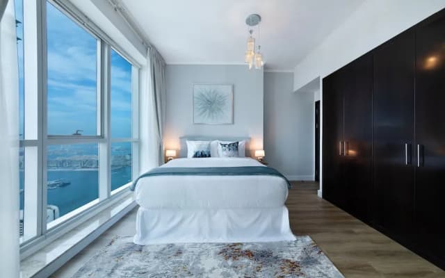 Maison Privee - High-Floor Trendy Apt w/ Marina, Palm & Ocean Vws - photo 2