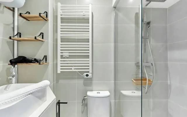 Charming 1 Bedroom Flat Heart of Marais - photo 5