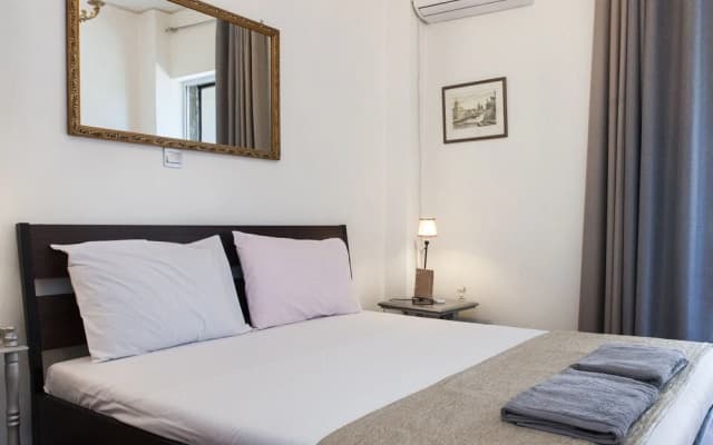 Charming 2 Bedroom apt next to Panormou - photo 5