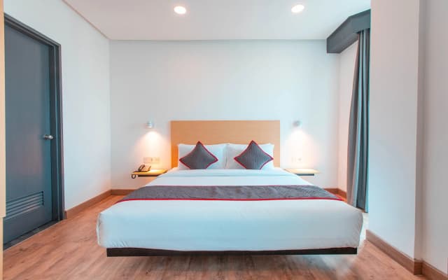 Super OYO Townhouse 1 Hotel Salemba - photo 3