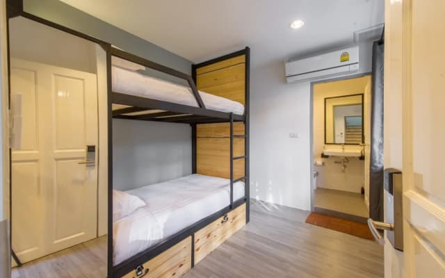 X9 Hostel - photo 2