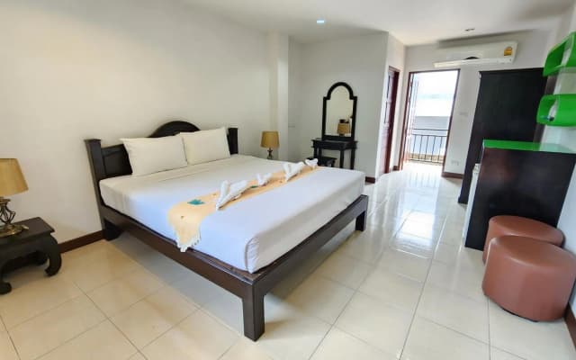 Panupong Hotel - photo 3