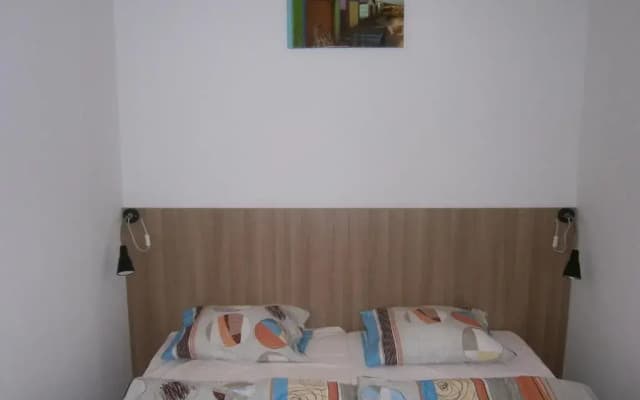 Elvis Guesthouse Budapest - photo 3