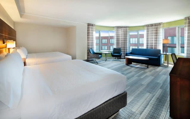Holiday Inn Express and Suites Fisherman's Wharf by IHG - photo 3