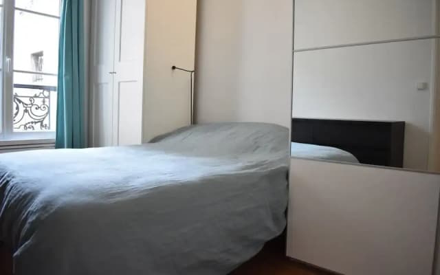 1 Bedroom Apartment in Montmartre - photo 2