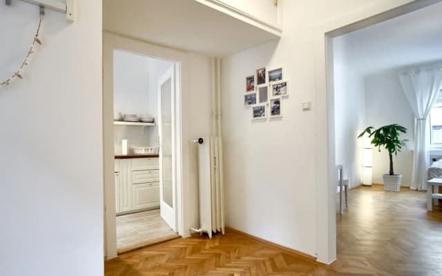Opera Street Apartments - photo 2