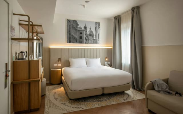 Cosmopolita Rome Colosseum, Tapestry Collection by Hilton - photo 5