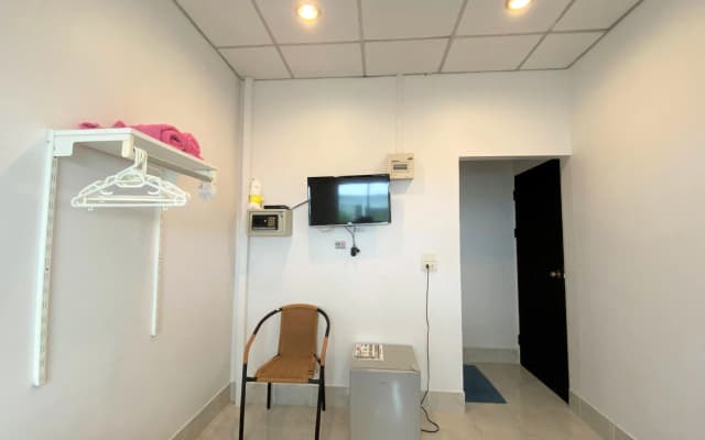 Som Guesthouse - photo 3