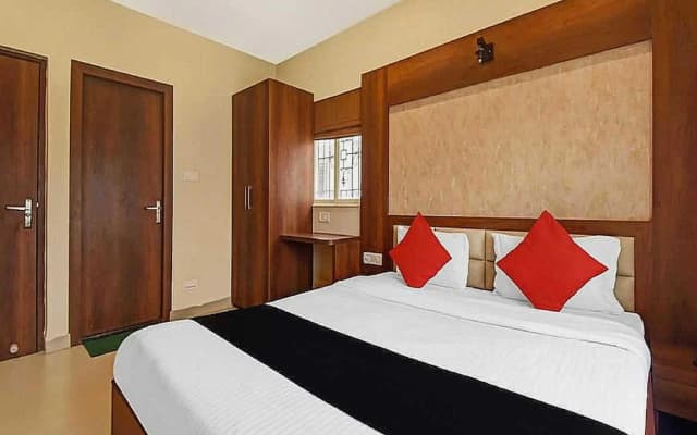 Collection O 80638 Roshans Inn - photo 3