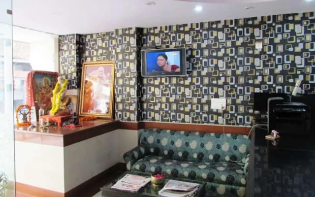 Hotel Surya Plaza - photo 2