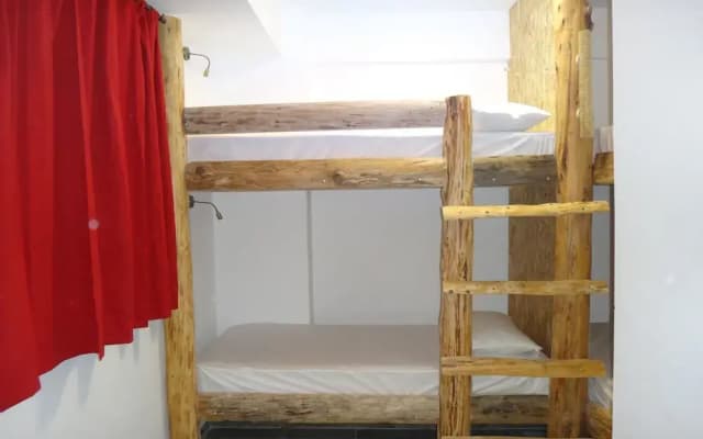 Tithora Athens Hostel - photo 3
