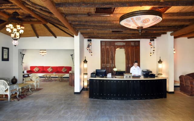 Al Hamra Residence - photo 2