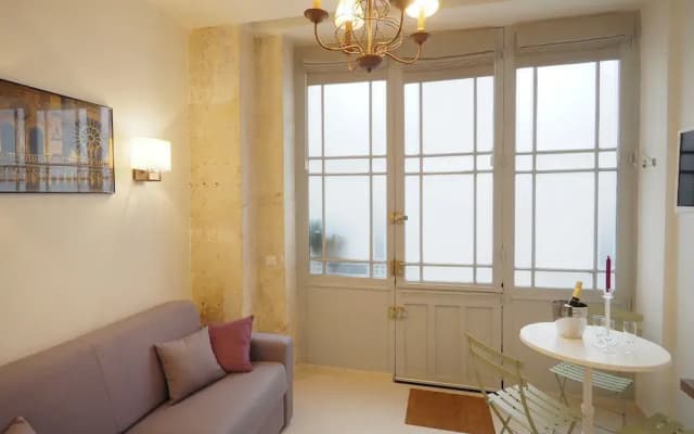 St Germain ChicSuites - photo 5