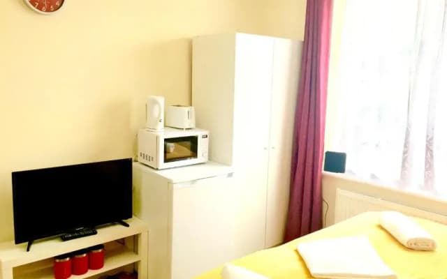 London Luxury Apartment, Private Bathroom - photo 2