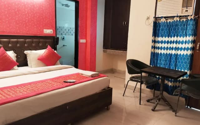 River Front Hotel Delhi - photo 3