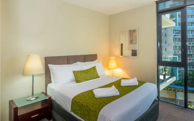Exquisite Apartments Docklands - photo 3