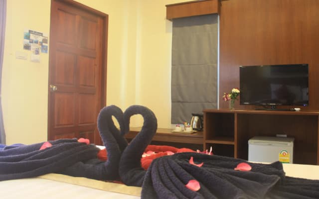 Tamarind Twin Resort - photo 2