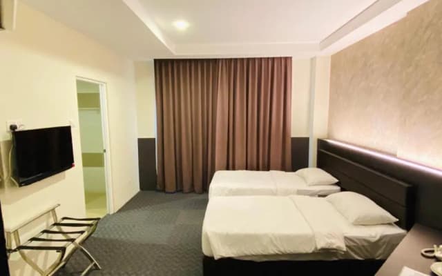 Just Hotel Batu Pahat - photo 4