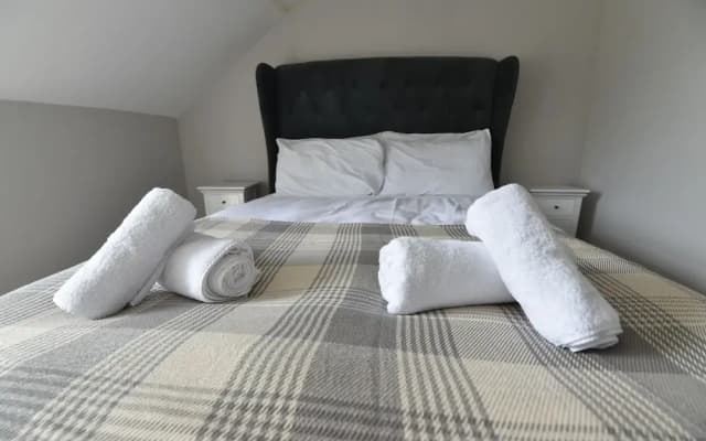 First - Seagate House Apartment - photo 2