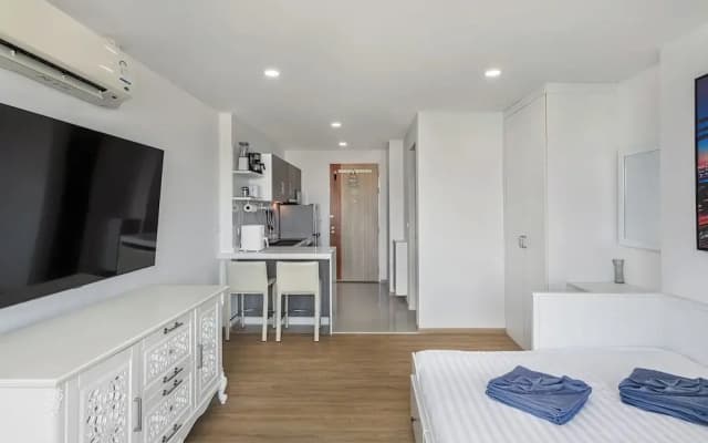 Studio in Ozone Condo in Kata A702 - photo 4