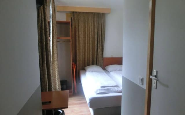 Orange Tulip Hotel Amsterdam - Hostel - photo 2