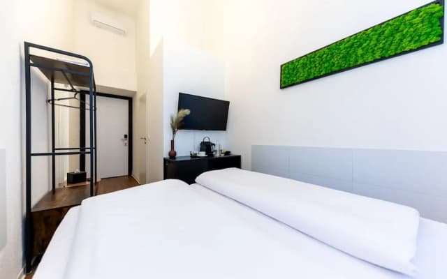 Adagio Downtown Rooms - photo 4