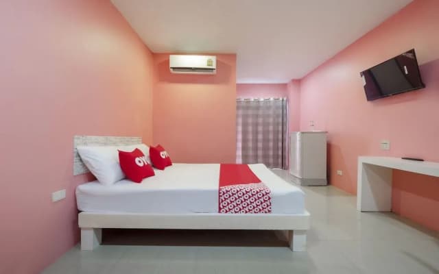 OYO 1030 Cd Mansion - photo 2