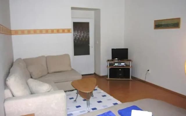 Cozy Apartment Downtown - photo 3