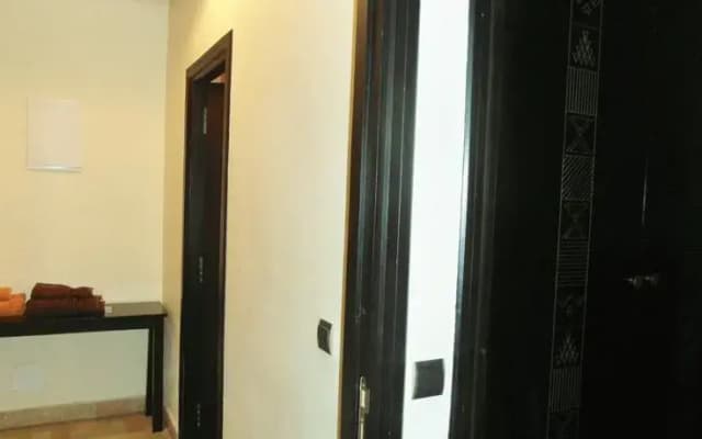 Marrakech One Bedroom Apartment - photo 2