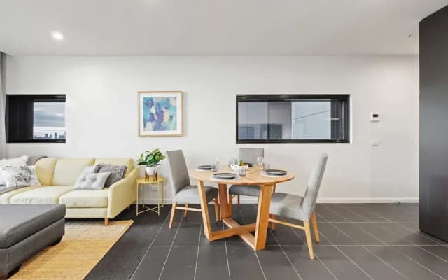 Ocean Views - Top Location - Parking - Restaurants - photo 3