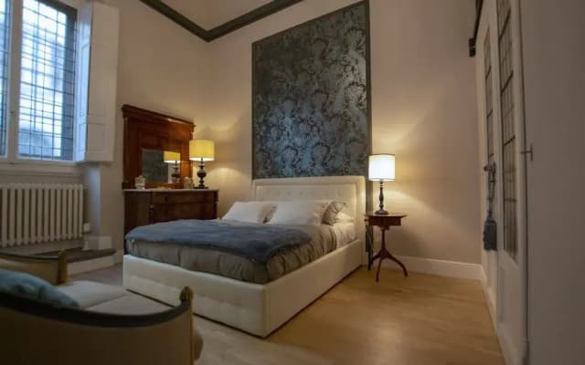 Flora Historical Luxury House - photo 2