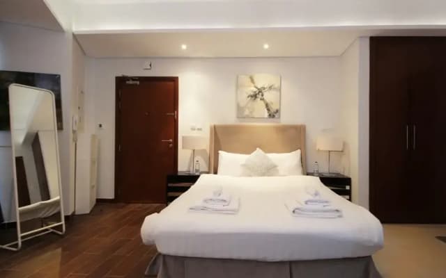 Studio Apartment in The Matrix Tower - photo 3